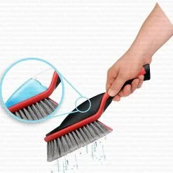 Pingi Premium Activebrush F1 Autonpesuharja Säiliöllä -Autotarvikkeet myymälä pingi pesuharja 120ml vesisailiolla premium f1 c6d20521