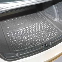 Aristar Tesla Model 3 Vm. 07.2017- +Facelift 2020 11 Aristar Tesla Model 3 Vm. 07.2017- +Facelift 2020 -Autotarvikkeet myymälä tesla model 3 tavaratilan kaukalo matto tampere 857626e3