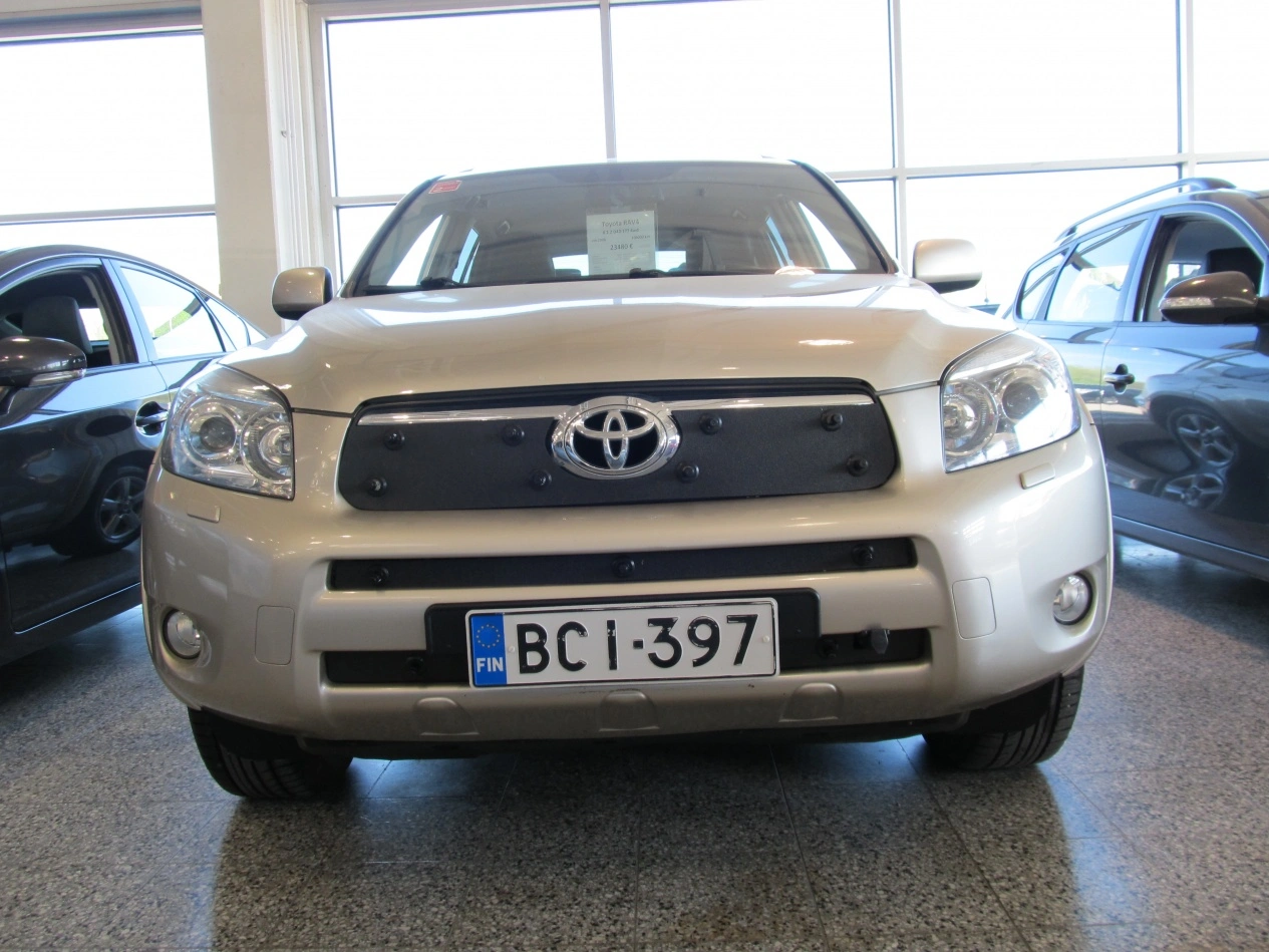 Tammer-Suoja Toyota RAV4 Vm. 2006-2008 3 Tammer-Suoja Toyota RAV4 Vm. 2006-2008